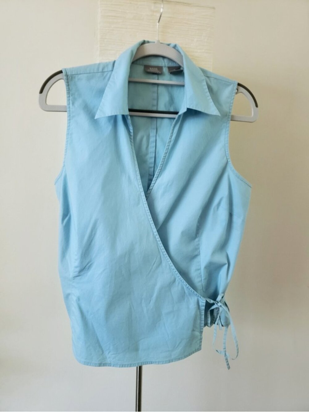 Bass Sky Blue Sleeveless Wrap Blouse Medium Cotton V-Neck Coastal Preppy